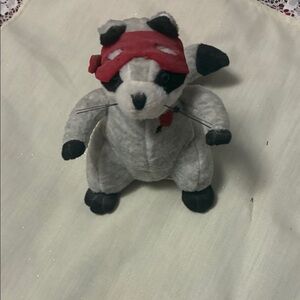 Hallmark 5 inch raccoon heart stealer bandit